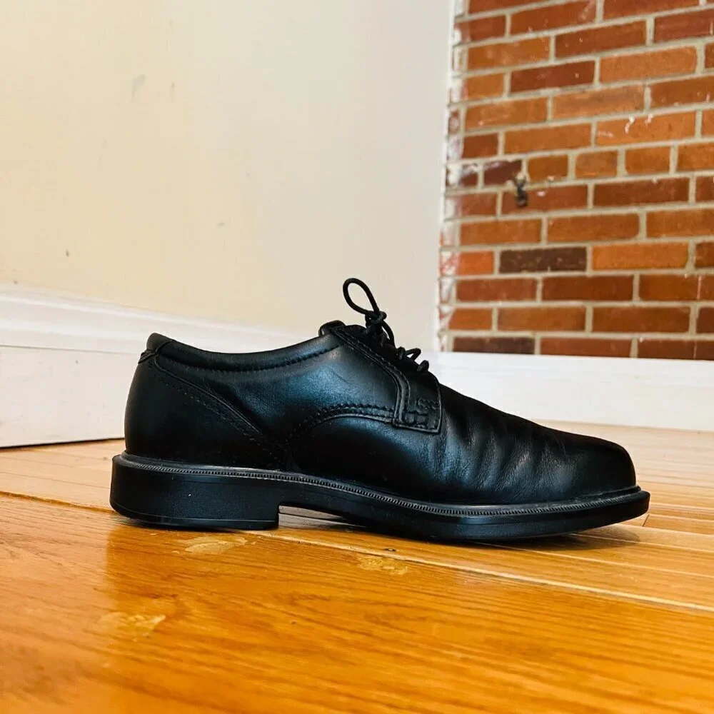 SAS Size 10.5 M Leather Ambassador Lace Tripad Shoes Black